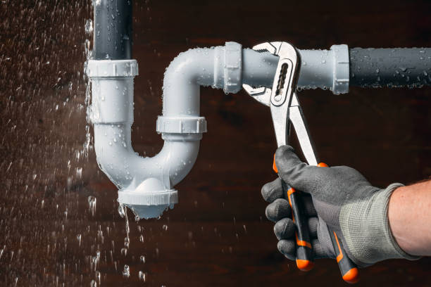 Professional Leak Detection technician working in Hooker, OK
